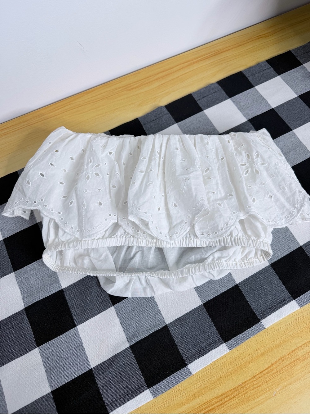Universal Thread Crop Top Size Small - Picture 3 of 5
